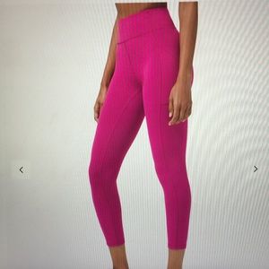 Lululemon WMN Sz/20  Invigorate HR Tight Pink 25" Joggers